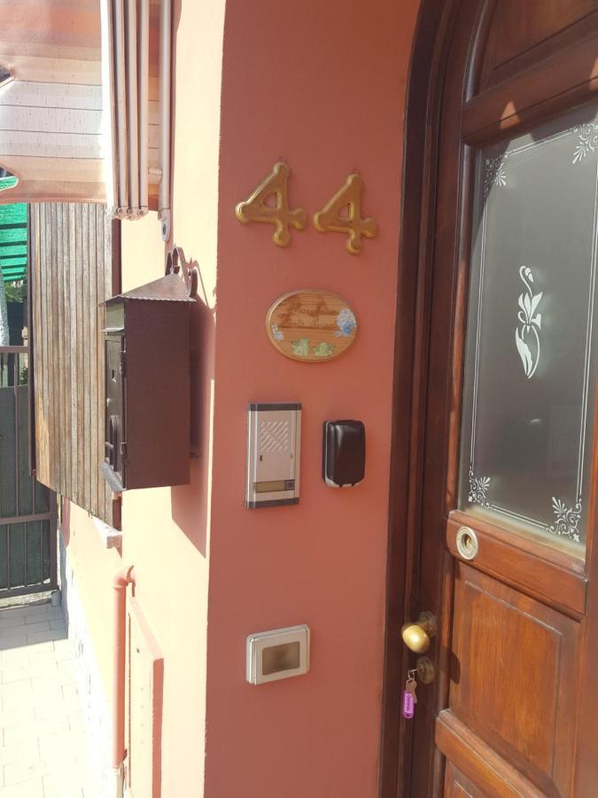 Casa Emanuela, Il Nostro Nido D'Amore Casalgrande Extérieur photo